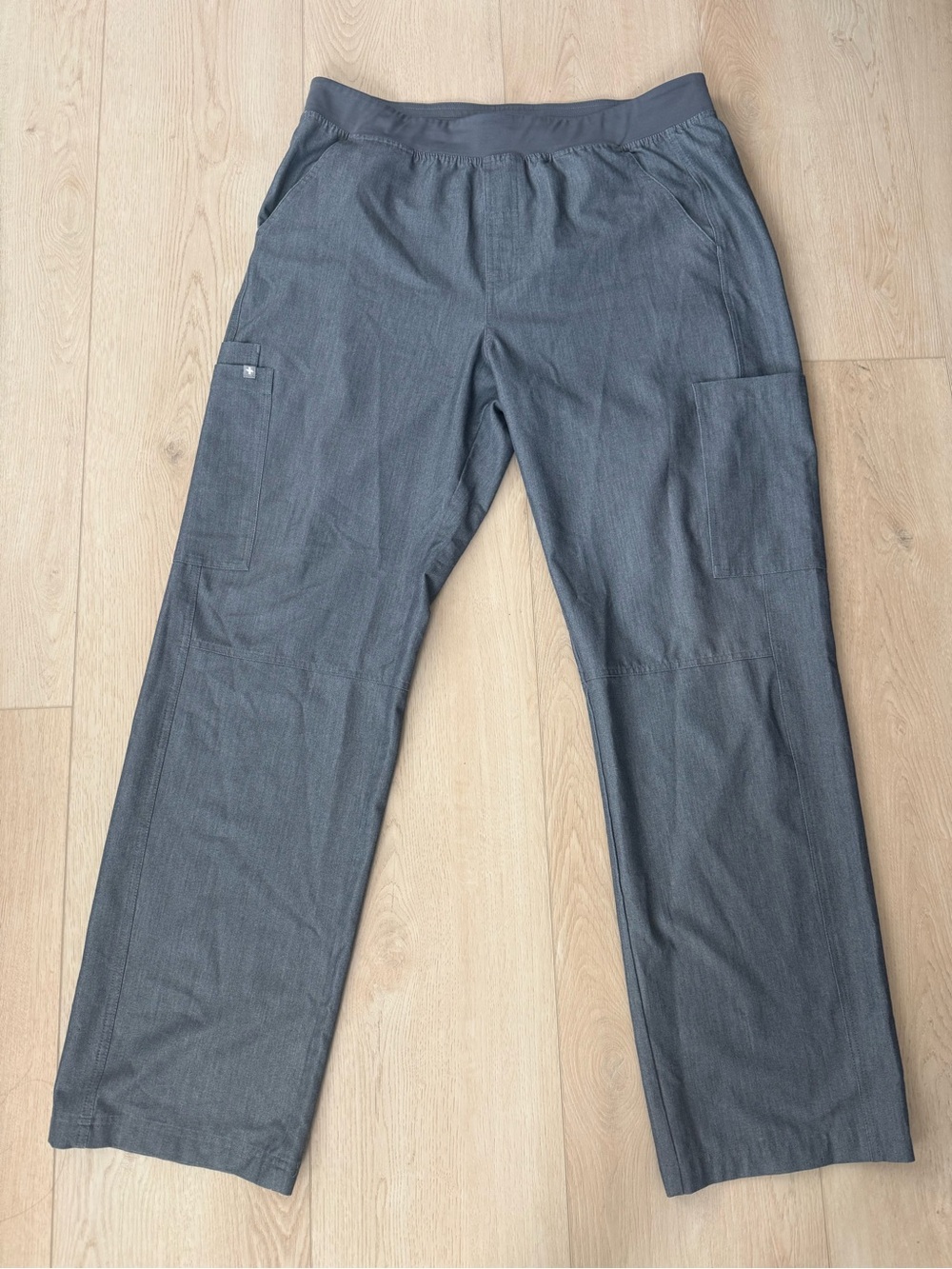 FIGS Men's Technical Collection Scrub Stretch Pants in Charcoal Gray XL